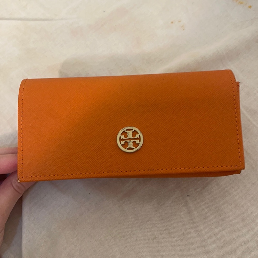 Tory Burch glasses case